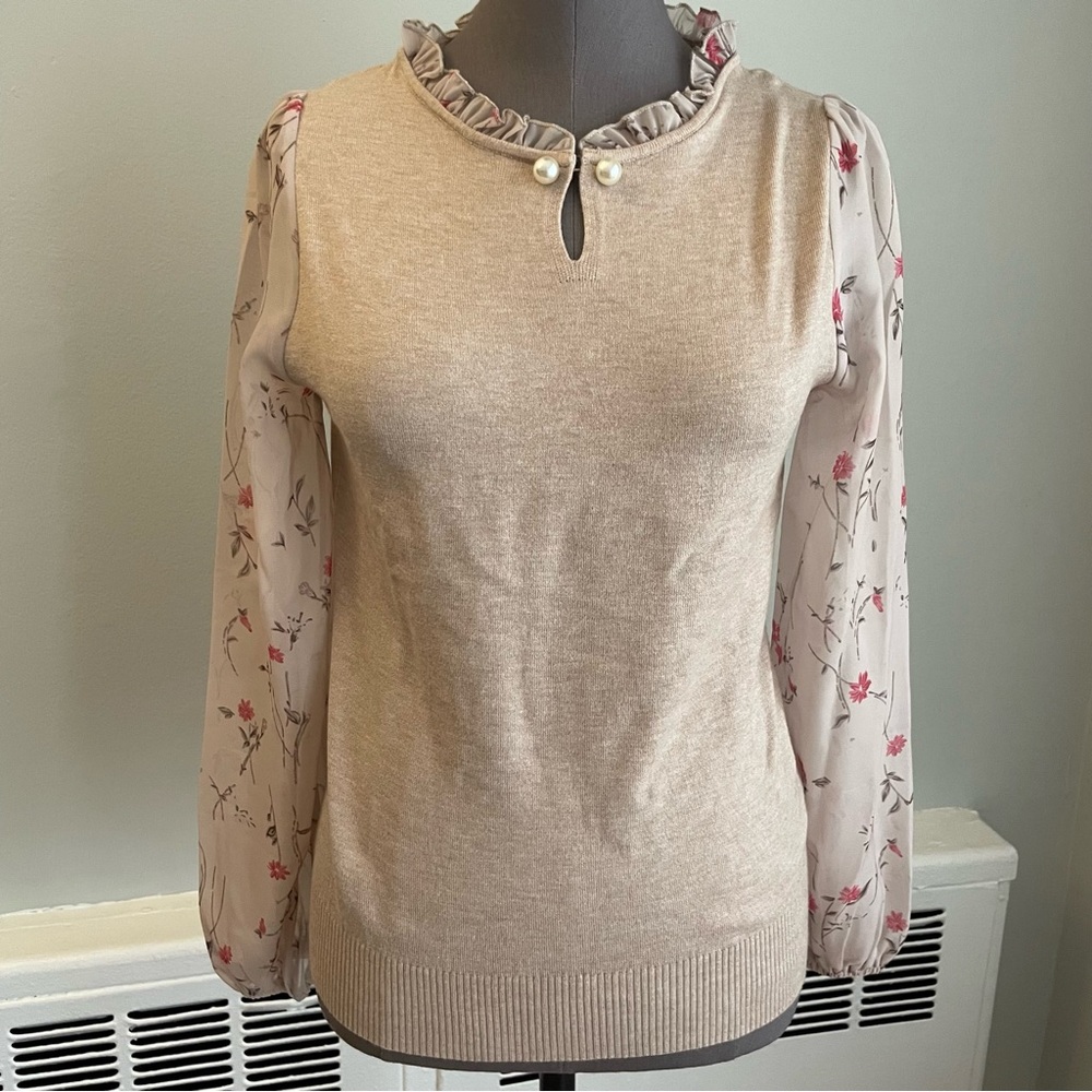 Sioni Beige long sleeved knit Top with Floral Accents